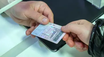 Заменить иностранные права на российские : нужна ли замена зарубежных прав этом году